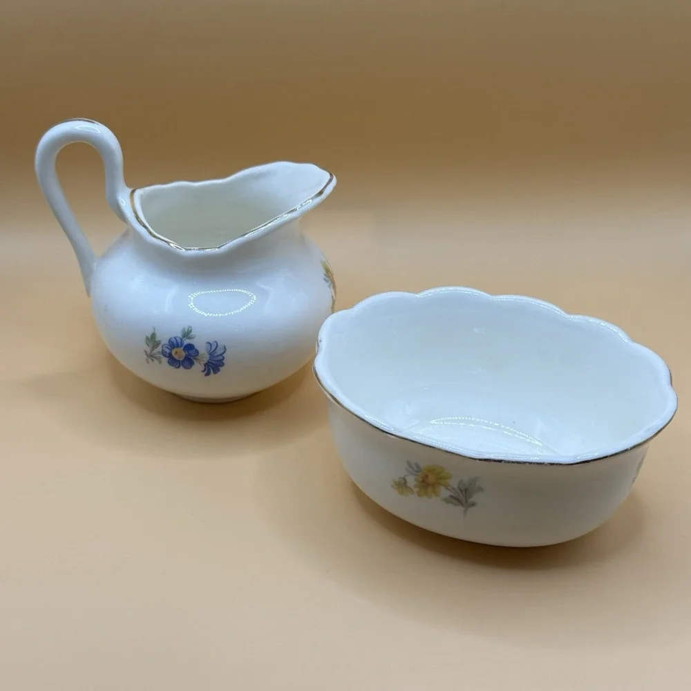 ER American Art Ware Ceramic Floral Creamer Sugar Set Vintage White Gold Trim